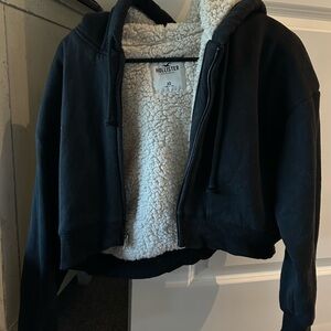 Hollister Cropped Black Sherpa-Lined Hoodie